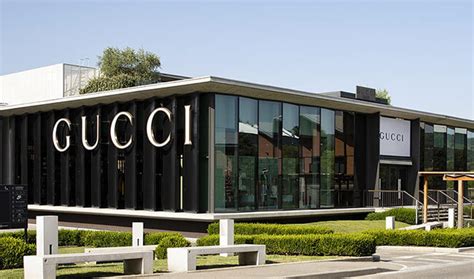 gucci outlet arezzo